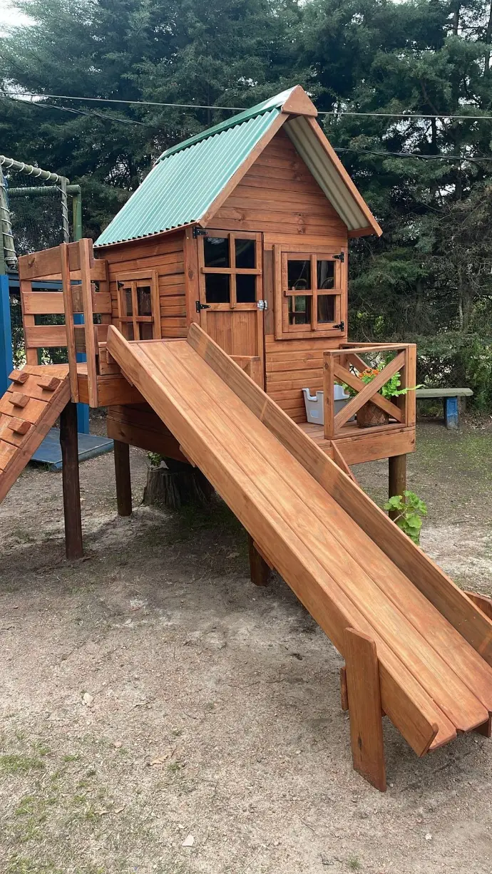 Casita con espacio para 8 niños